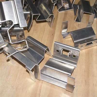 Alumīnija plāksnes apzīmogošana